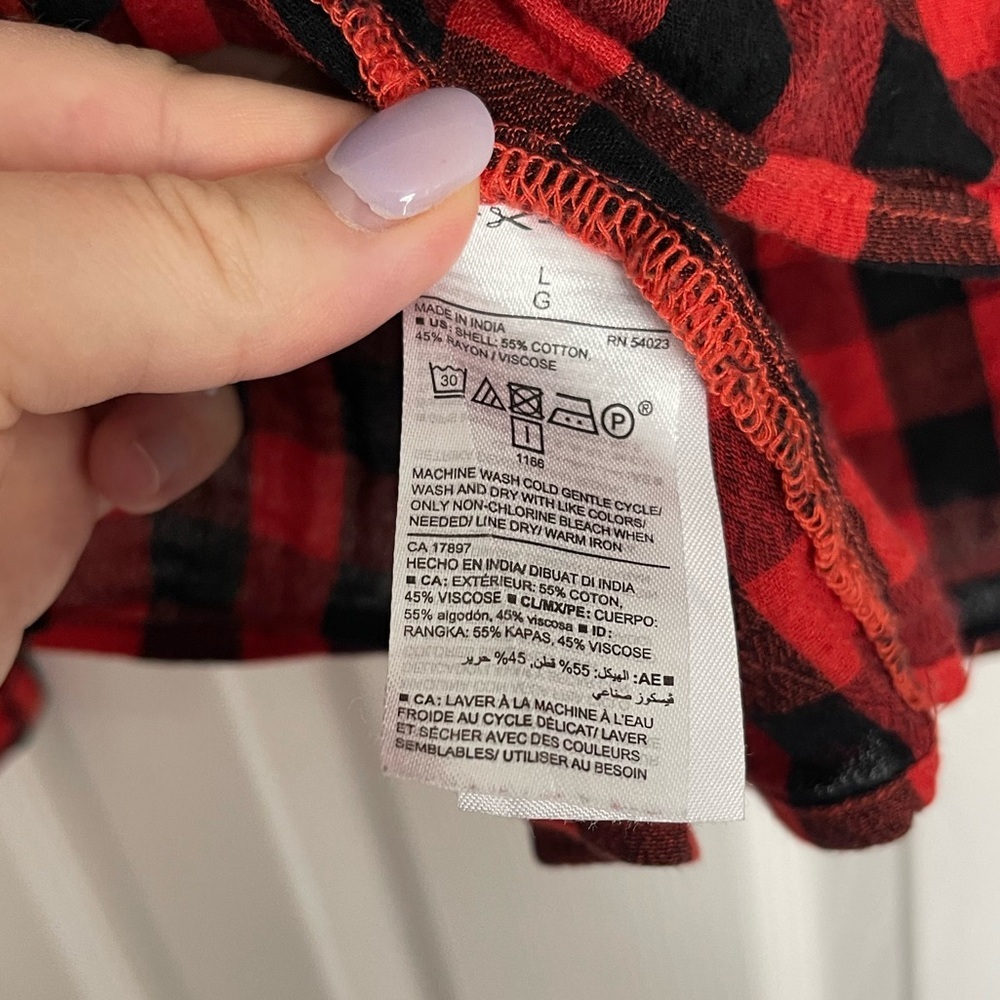 Old Navy Relaxed Buffalo Plaid Balloon Long Sleeve Top - Picture 4 of 6